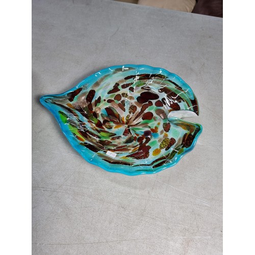 104 - Collection of 4x art glass ware pieces inc Murano blue and brown swirl glaze bowl, a Murano mottled ... 