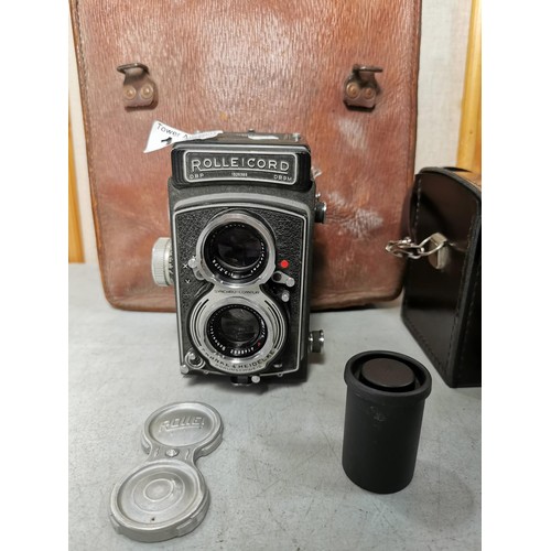 136 - Collection of vintage photography items inc a Rolleicord camera in leather case along with a Hoya le... 