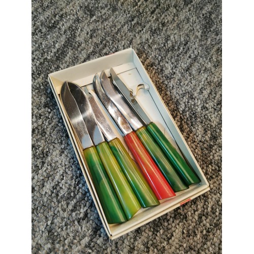 155 - 5x boxes containing a variety of flatware inc a case fruit spoon set, cased cake knife, cased coffee... 