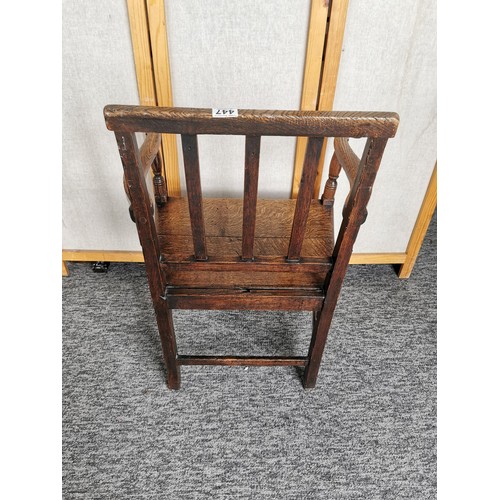 447 - A lovely quality antique Welsh solid elm carved country arm chair, the chair presents an excellent g... 