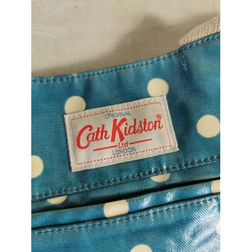 395 - A selection of good quality bags including a Cath Kidston, a vintage Enny and a frog formed bag, all... 