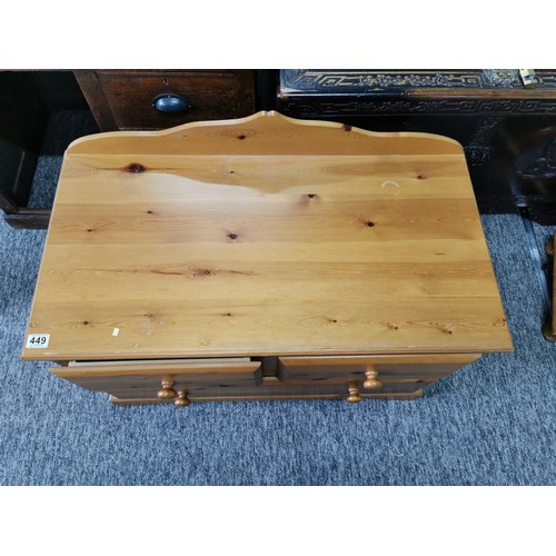 449 - Modern pine bedroom 2 over 1 Chest of drawers in good condition. Height of 71.5cm length of 90cm and... 