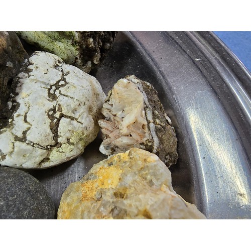 113 - A tray full of large rock, crystal and mineral specimens to include some unusual pieces featuring qu... 