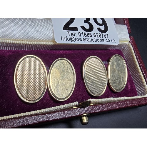 239 - Good quality pair of hallmarked 9ct. yellow gold cufflinks fitted in their original case by the Chel... 
