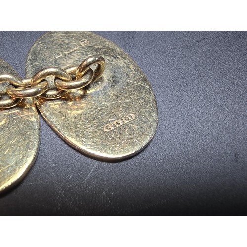 239 - Good quality pair of hallmarked 9ct. yellow gold cufflinks fitted in their original case by the Chel... 