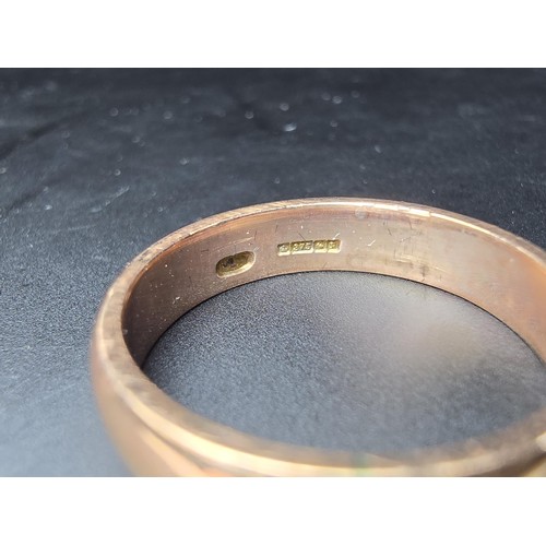 241 - Good quality chunky hallmarked 9ct. rose gold plain wedding band ring which is in excellent clean co... 