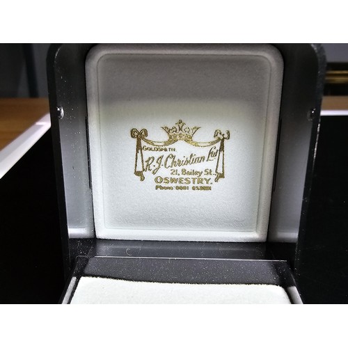 243 - Good quality vintage hallmarked 22ct. yellow gold plain wedding band ring. Hallmarked to Birmingham ... 