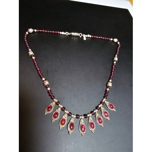 190 - An excellent quality 925 sterling silver India garnet beaded necklace featuring 9 silver drops inset... 