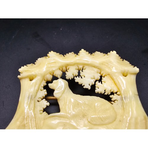 199 - 2x antique fine quality carved antler horn brooches, 1 which is mounted in 10k rose gold (tested) an... 