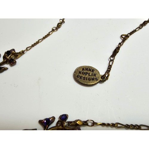 186 - A very pretty vintage necklace by Anne Koplik designs made in USA featuring a pretty enamelled flora... 