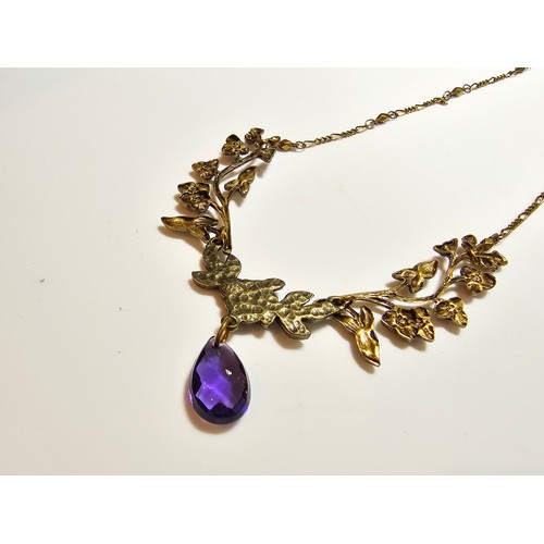 186 - A very pretty vintage necklace by Anne Koplik designs made in USA featuring a pretty enamelled flora... 
