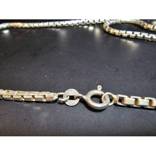 187 - A good quality chunky and heavy 925 sterling sliver neck chain with a box link design, the chain has... 