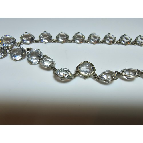 188 - A pretty necklace featuring faceted crystal glass stones all the way around, in good clean condition... 