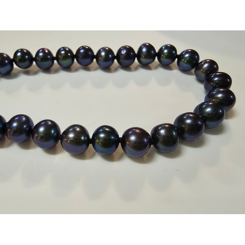 222 - Fine quality crown Jersey black pearl necklace and matching bracelet which are beautifully cultured.... 