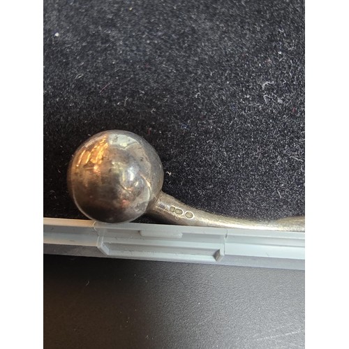 215 - A good vintage hallmarked sterling silver bangle, in good condition and boxed. Bangle has a weight o... 