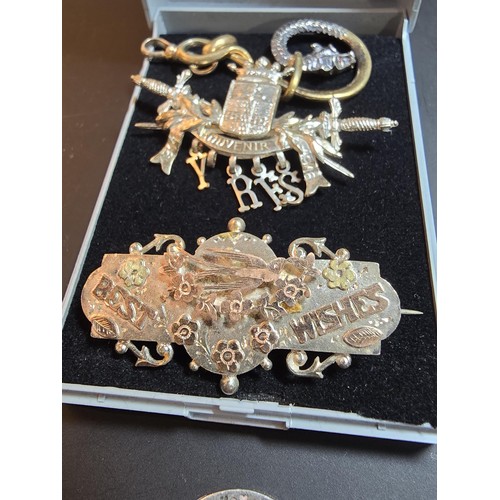 214 - A bundle of jewellery to include Pandora 925 Silver ring, an Antique hallmarked Silver sweetheart br... 