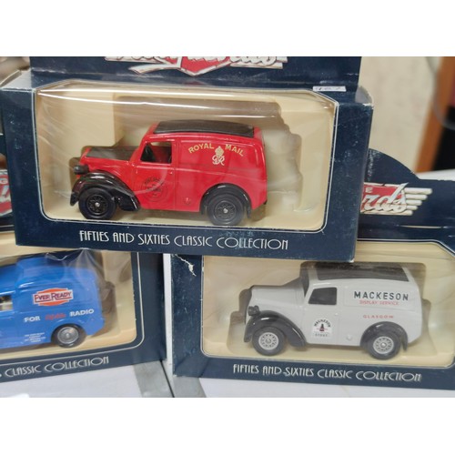 46 - Collection of 7x boxed Vanguards fifties and sixites classic collection cars along with a tray of as... 