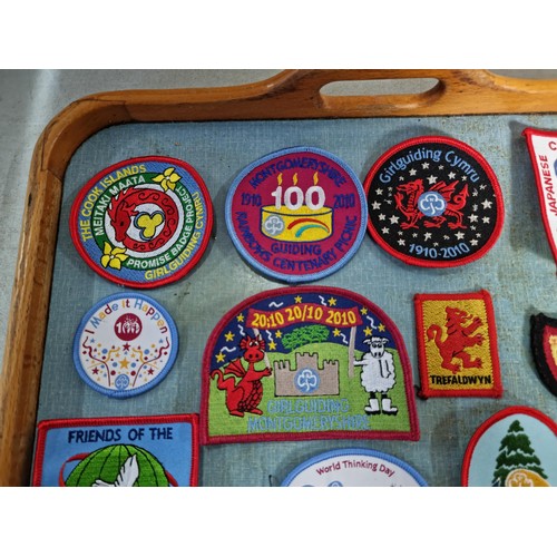 16 - Collection of 30x girl guide patches all in good order inc World Thinking Day, Powys badges, Broneir... 