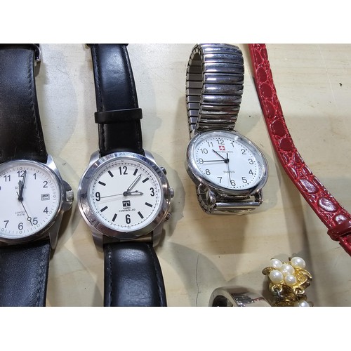 245 - A collection of 10 various watches and 12 travel clocks to include a good quality horseshoe formed t... 