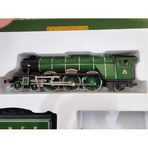 37 - Hornby R075 Flying Scotsman Twin Tender Presentation Set - missing Water Tender - still a superb con... 