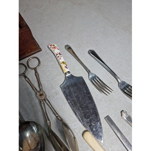 120 - Very large qty of various antique, vintage and some modern flatware, cutlery and kitchen tools compl... 