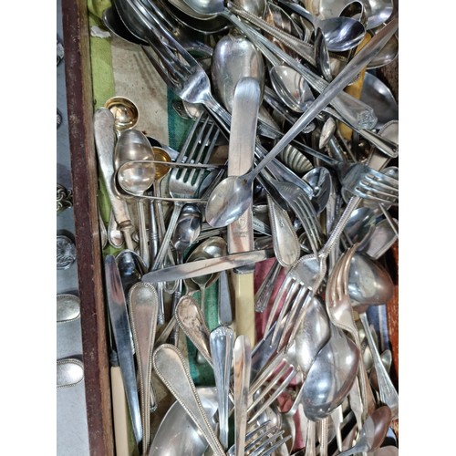120 - Very large qty of various antique, vintage and some modern flatware, cutlery and kitchen tools compl... 
