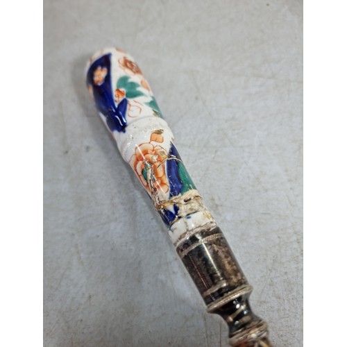 125 - Rare early antique Gaudy Welsh pair of ladle spoons, one A/F to the handle, the other has no cracks ... 