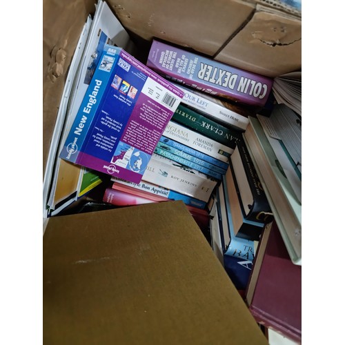 258 - Large qty of various books in 2x boxes, covering different subjects including The Living World of An... 