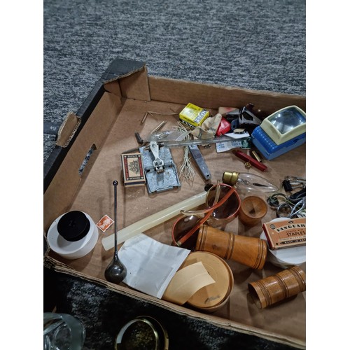 269 - Box full of various collectable items to include miniature kitchen unit with pans, candle holder, Li... 