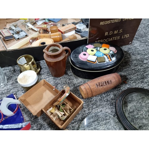 269 - Box full of various collectable items to include miniature kitchen unit with pans, candle holder, Li... 