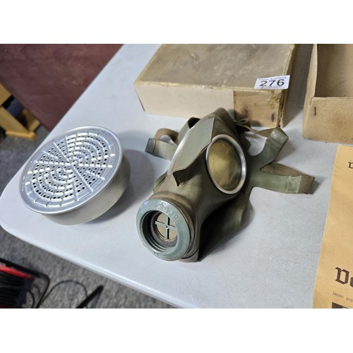 276 - Boxed vintage German WWII ladies gas mask VM F, RL1 39/86, complete with instruction leaflet, made b... 