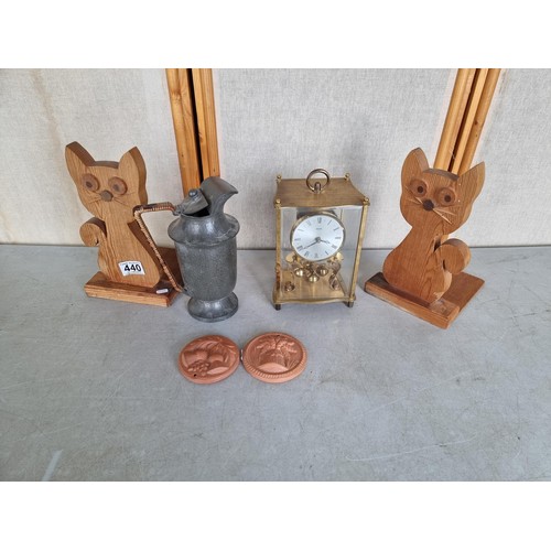 440 - Collection of collectibles to include 2x cat formed bookends, cane handled pewter Jug, Kundo mantel ... 