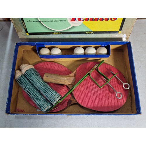 18 - A vintage Lindop table tennis set, complete and in original box.