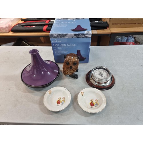 12 - Quantity of collectables inc a boxed Crofton cast iron based tagine along with a good quality modern... 