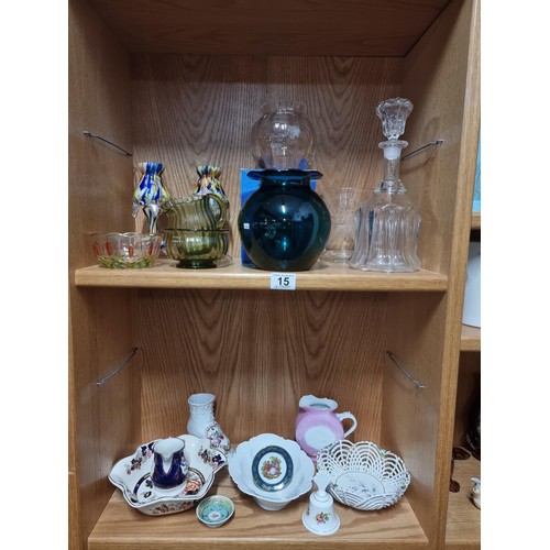 15 - Quanity of collectables including a fluted Masons bowl, boxed handmade Dartington crystal bowl, Geor... 