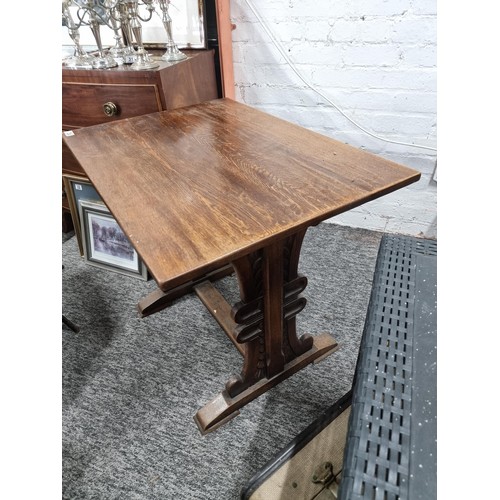 30 - Good quality refectory table in oak with ornate carved legs in the style of a plume of feathers, in ... 