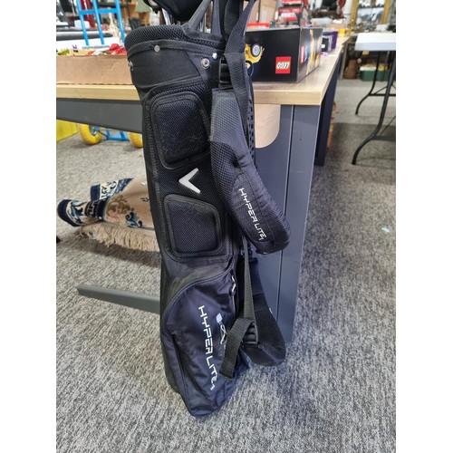 52 - A good quality set of golf cubs in a golf bag inc 6x Taylor Made M2 golf Irons 4 - 9, Taylor Made Bu... 