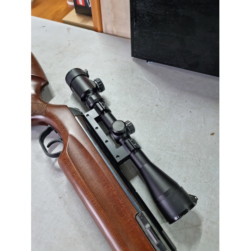 54A - Good quality .177 Walther LGU Air rifle by Carl Walther. The Air rifle comes complete with a Butler ... 