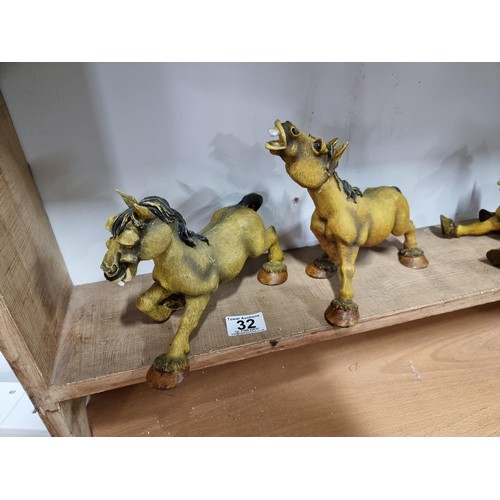 32 - Quantity of 6x Sealmark horse comical ornaments in resin all with bobble heads, all in good order. l... 