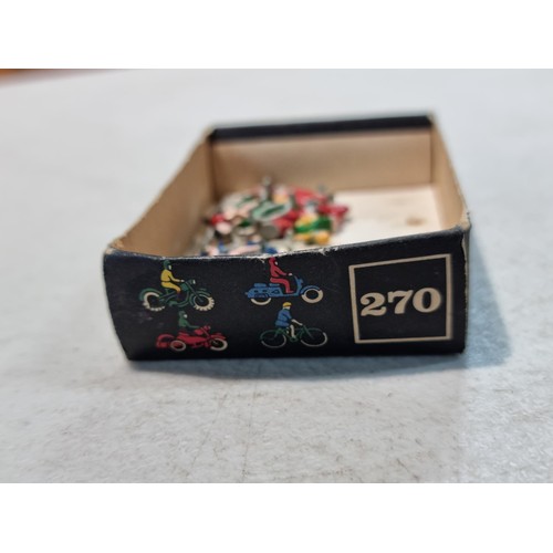 61 - Very Rare Vintage 1960's original Lego System 270 containing the original plastic bikes, 5x in total... 