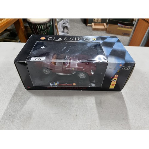 75 - Boxed Classico 1/18 1958 Ferrari Testa Rossa 250 with Vintage Shell fuel pump set, brand new in pres... 