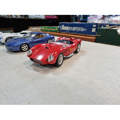 85 - 3x Burago 1/18 scale Ferrari die cast cars inc a rare 1957 NART racing white and blue No.19 250 Test... 