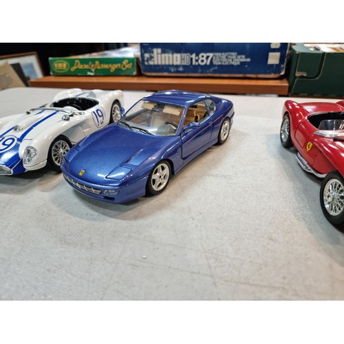 85 - 3x Burago 1/18 scale Ferrari die cast cars inc a rare 1957 NART racing white and blue No.19 250 Test... 