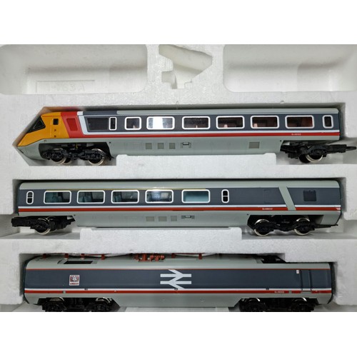 92 - Hornby R794 rare APT ( advanced passenger train) five car set, boxed with original instructions, run... 