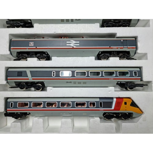 92 - Hornby R794 rare APT ( advanced passenger train) five car set, boxed with original instructions, run... 
