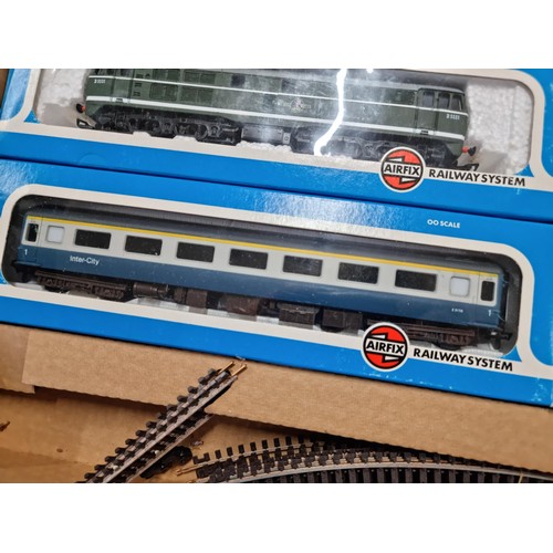 89 - Boxed vintage Great Model Railways 00 gauge Diesel passenger set inc Airfix A1A-A1A class 31 locomot... 