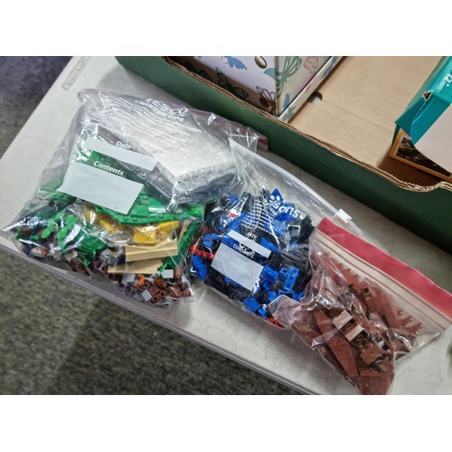 91 - Box containing a very large quantity of assorted Lego in various bags inc classical gardens of Suzho... 