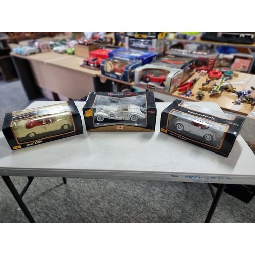 104 - 3 boxed Maisto boxed diecast vehicles including special edition Porsche boxter, a Mercedes Benz 280S... 