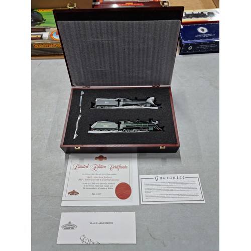 88A - Brand new boxed Bachmann 32-150 limited edition set of two N Class locomotive in wooden box, 1863 So... 