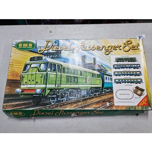 89 - Boxed vintage Great Model Railways 00 gauge Diesel passenger set inc Airfix A1A-A1A class 31 locomot... 